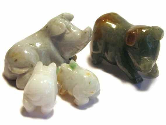 Schweine-Gravur, Burma Jade