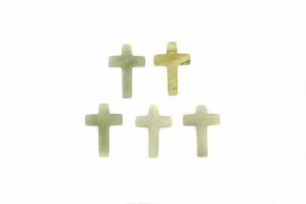 Kreuz aus China Jade 18x25mm mit 2mm-Loch