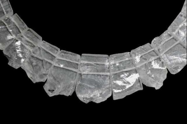 Cleopatra-Collier Strang behandelte Oberfläch, 20-35mm/40cm, Bergkristall