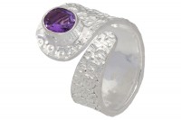 Ring Pepita" 5-14mm mit einem ovalen, facettierten Amethyst, Sterlingsilber 925 Ring Pepita" 5-14mm mit einem ovalen, facettierten Amethyst, Sterlingsilber 925