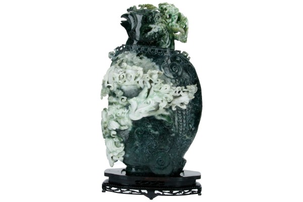 Vase geschnitzt XL, Burma-Jade