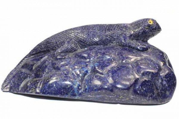 Echsen-Gravur 78x47x160mm (0,75kg) aus Lapislazuli